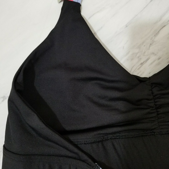 NWT!  PINK VS Ultimate sports bra - Picture 4 of 5